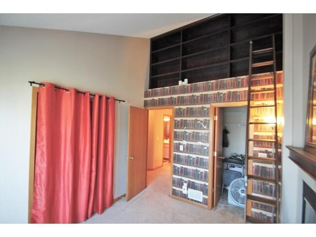 Building Photo - 15655 24th Ave N