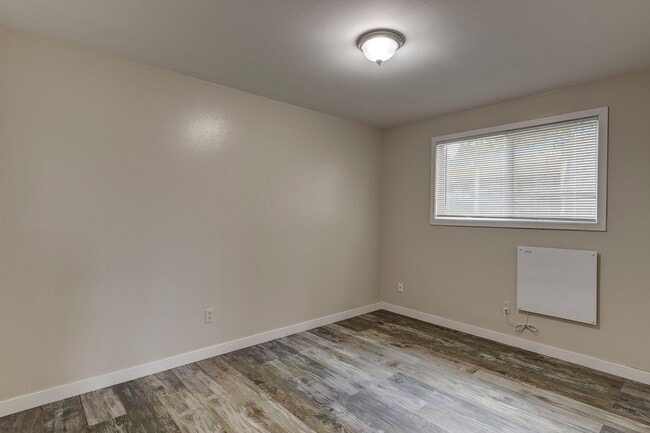 Building Photo - 850 SW 6th Ave