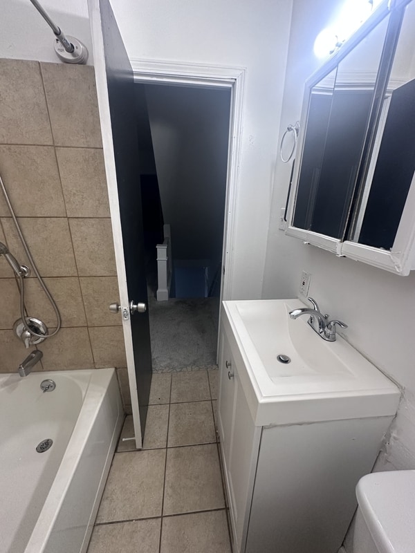 Building Photo - 9415 Edmunds Ave