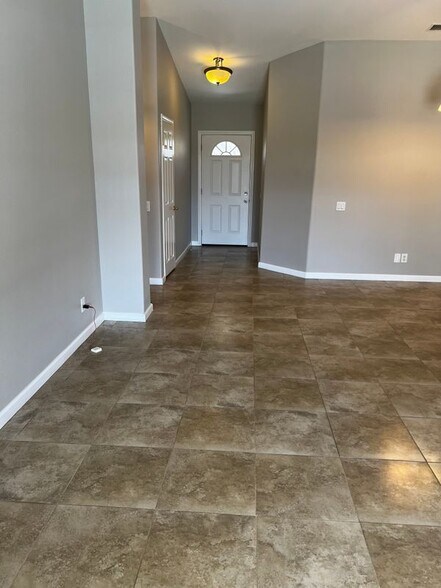Building Photo - 41760 Jamaica Sands Dr