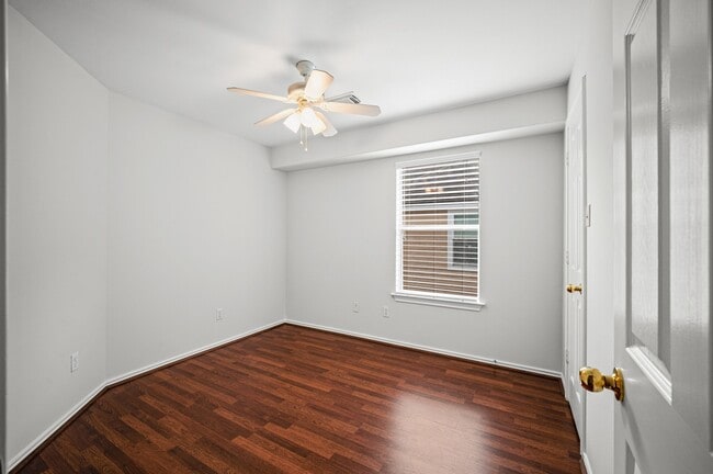 Building Photo - 35 Ledgestone Pl
