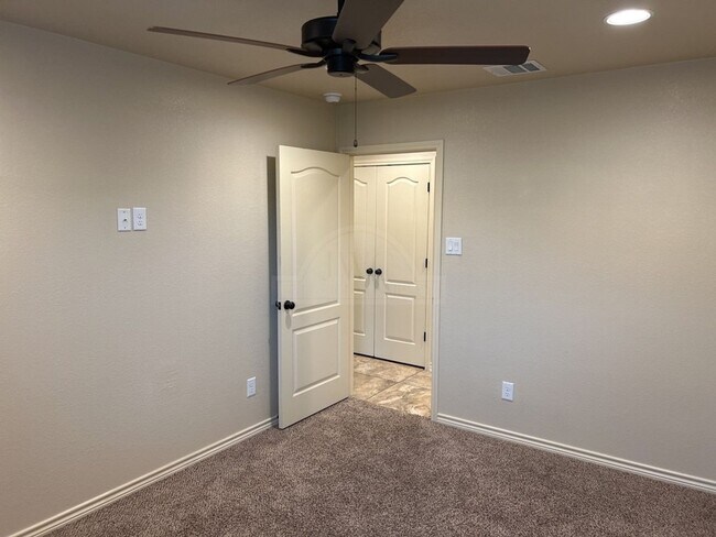 Building Photo - 5910 Cordillera Dr