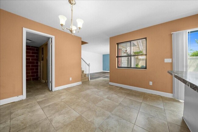 Building Photo - 2142 NE 45th Ave