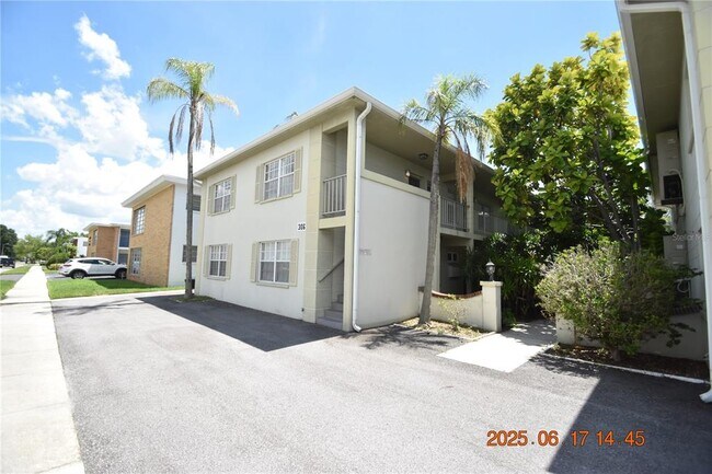 Building Photo - 306 Danube Ave