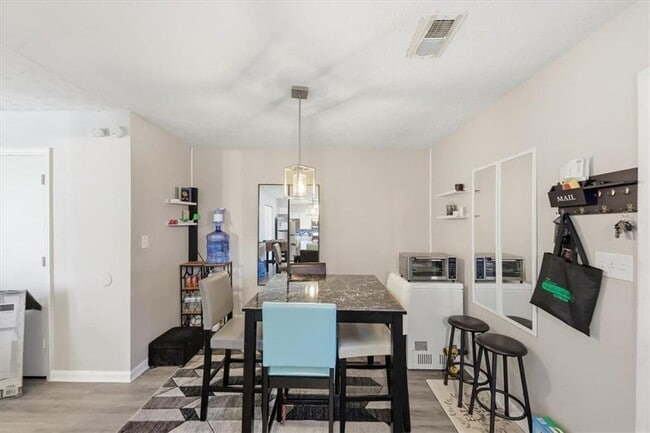 Building Photo - 3682 Stephanie Ct