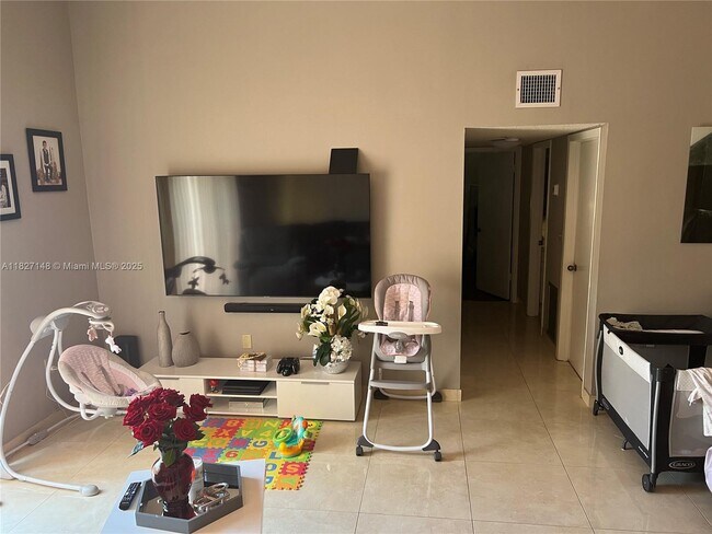 Building Photo - 6631 SW 137th Ct