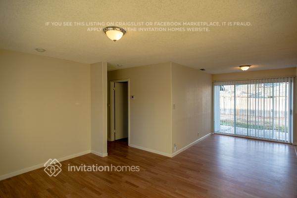 Building Photo - 6005 N Haven Dr