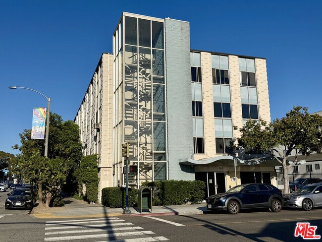 Building Photo - 250 Linden Ave