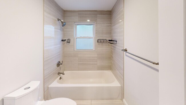 Building Photo - 6-Room4Ren6 Hardwick Terrace