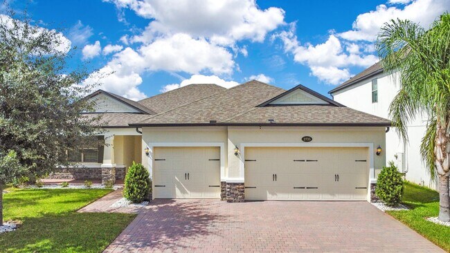 Building Photo - Spacious 4 Bed 3 Bath Home