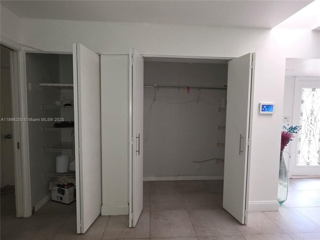 Building Photo - 690 NW 68th Ave