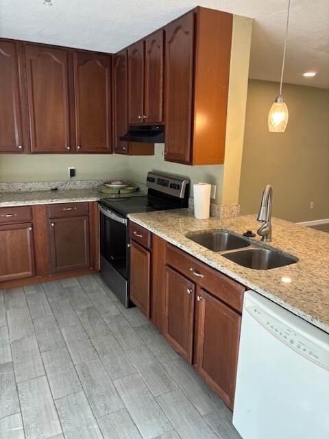 Building Photo - 2935 Embassy Ct