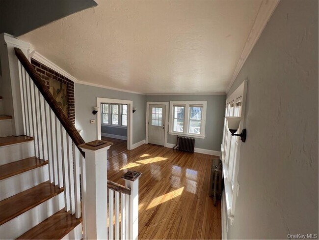 Building Photo - 85 Locust Ave