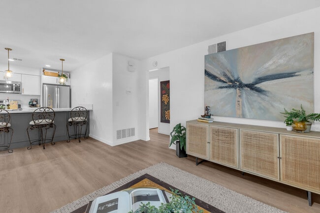 Building Photo - 72682 Thrush Rd