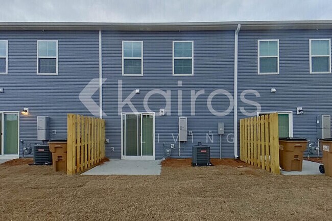 Building Photo - 2279 Banyon Cir