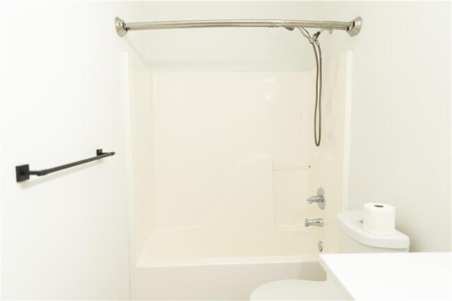 Building Photo - 90 Grove Park Ln