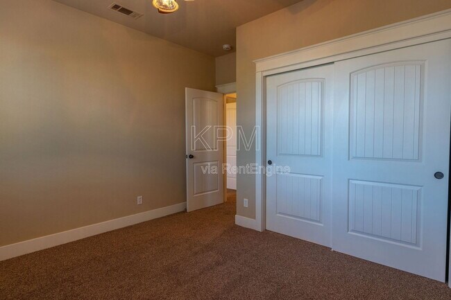 Building Photo - 2537 Plymouth Oaks Ct