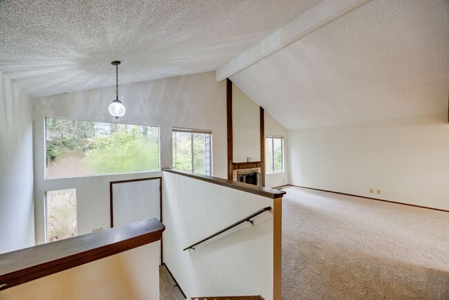Building Photo - 4617 Basswood Ct SE