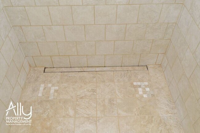 Building Photo - 2733 Southern Hills Ct