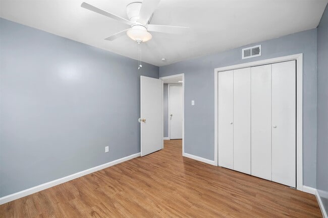 Building Photo - 6415 S Lake Houston Pkwy