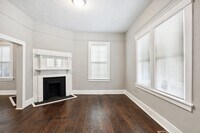 Building Photo - Large 3BR/2BA Near Downtown Savannah Home For Rent