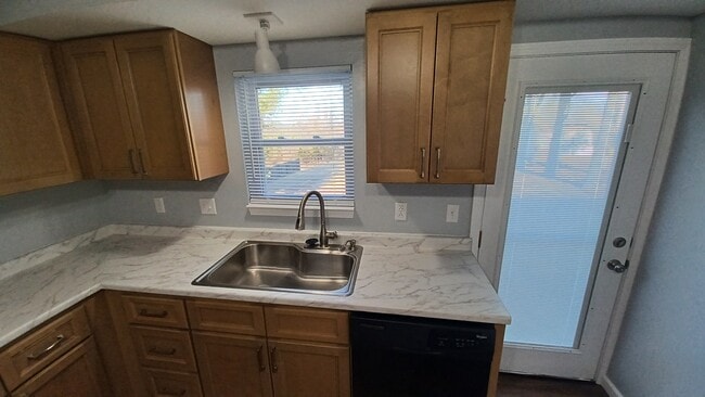 Building Photo - 1836 Engle