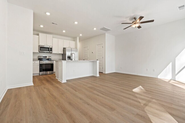 Building Photo - 212 Wiltshire Mill Dr