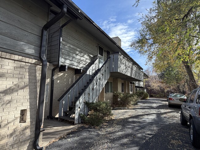 Building Photo - 1324 Balsam Ave