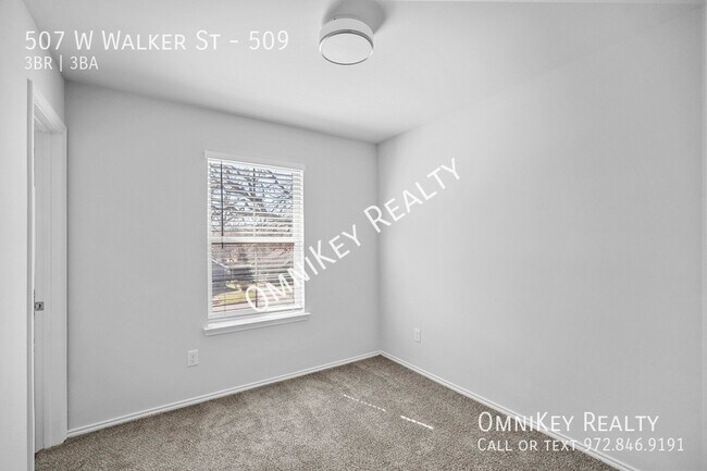 Building Photo - 507 W Walker St