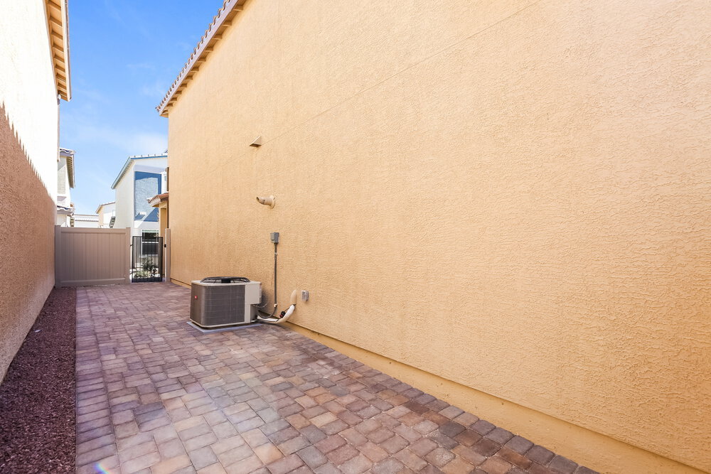 Building Photo - 4340 Luster Ave