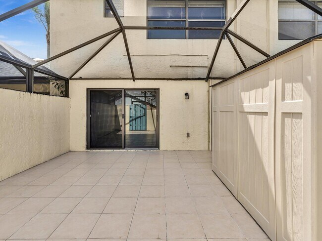 Building Photo - 9095 SW 21st Ct