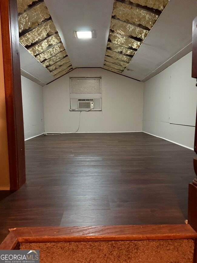 Building Photo - 1780 Elmwood Cir