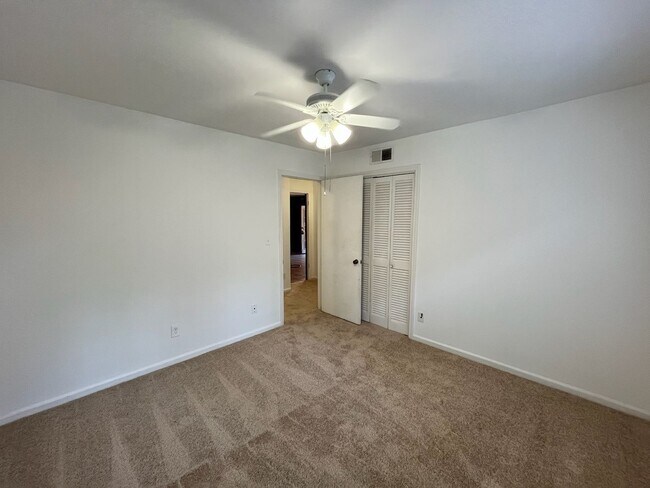 Building Photo - Charming Home In Columbus, GA Off Of Reese Road!