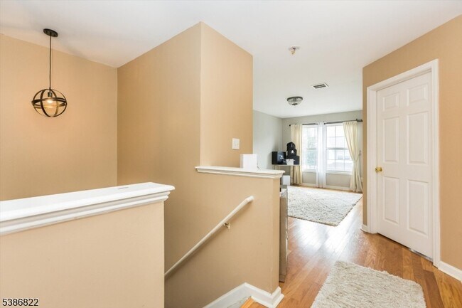Building Photo - 103 Cambridge Dr