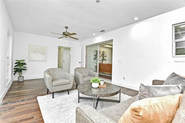 Building Photo - 112 Hillcrest Dr