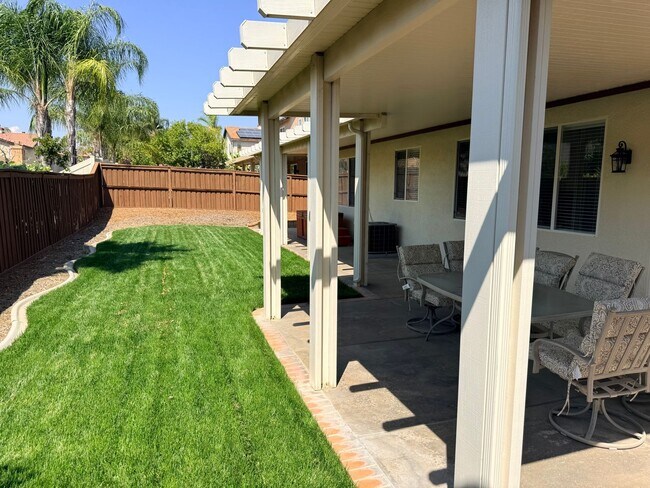 Building Photo - Beautiful 4-Bedroom Single-Story Home for Rent in Murrieta