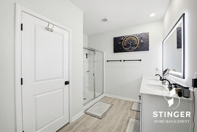 Building Photo - 334 Sanctuary Dr