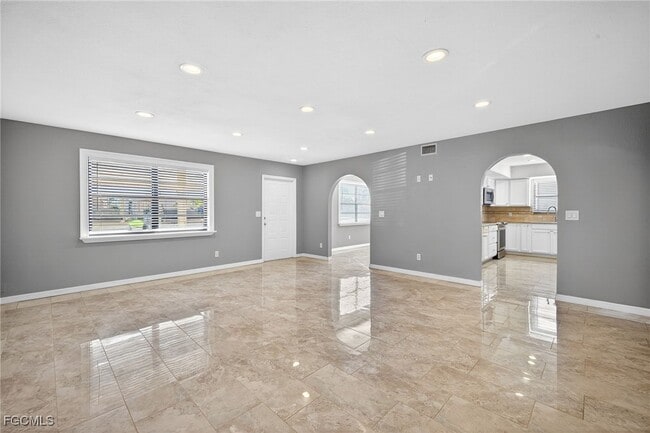 Building Photo - 1303 SW 16th Terrace