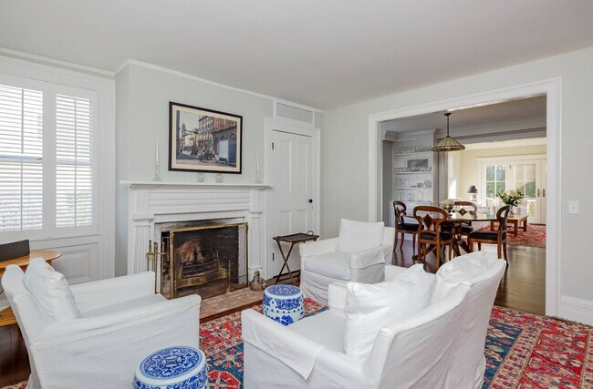 Building Photo - 19 Concord St