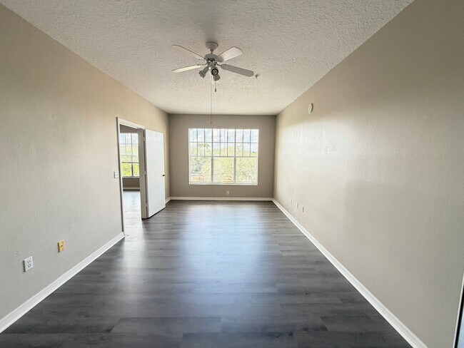 Building Photo - 5578 Metrowest Blvd