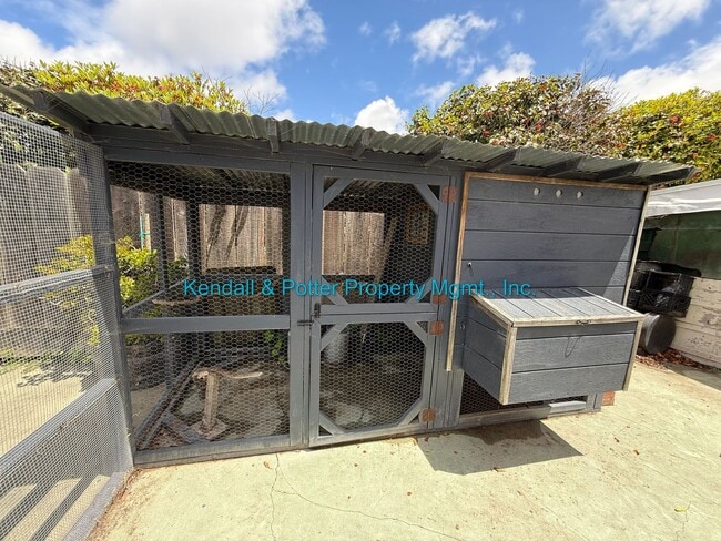 Building Photo - Quiet & Updated Watsonville Charmer 2 plus...