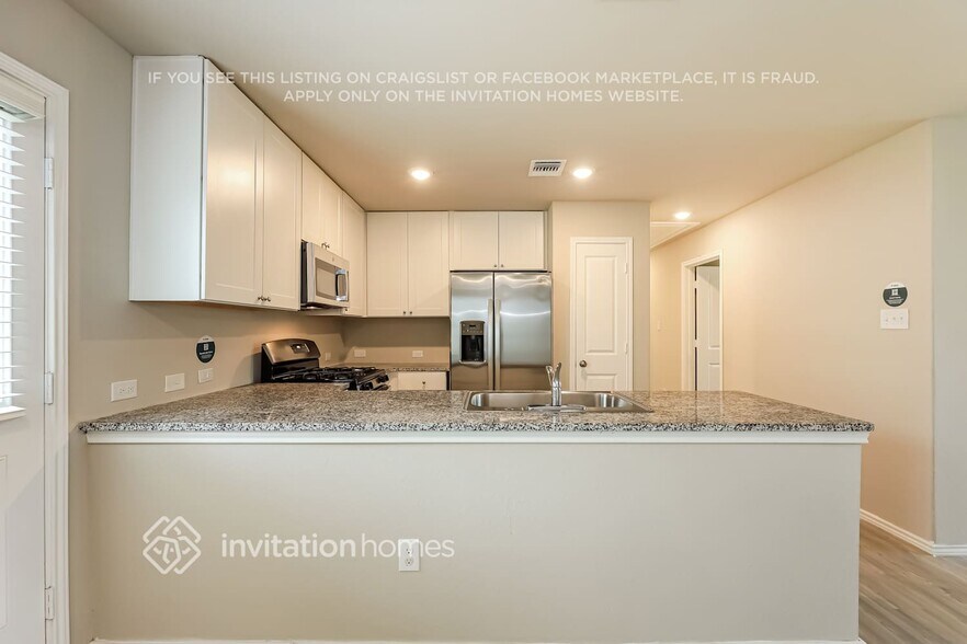 Building Photo - 5606 Basilica Pl