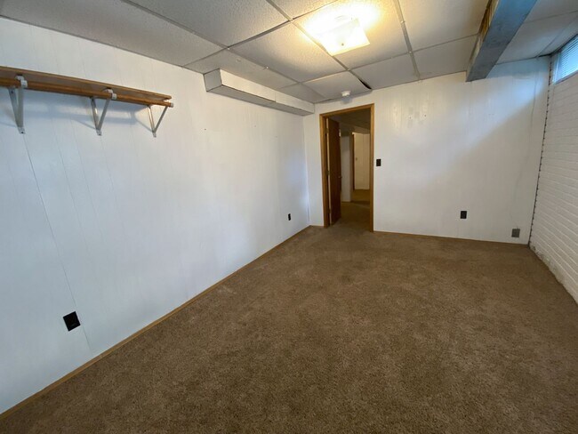 Building Photo - Harris Townhome