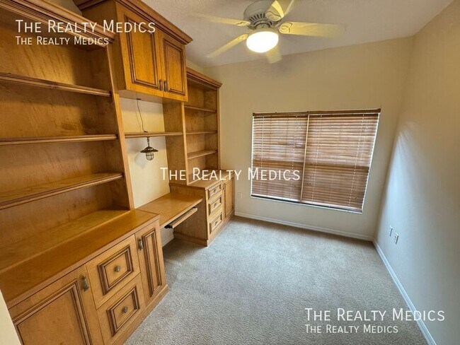 Building Photo - 202 Nova Ave