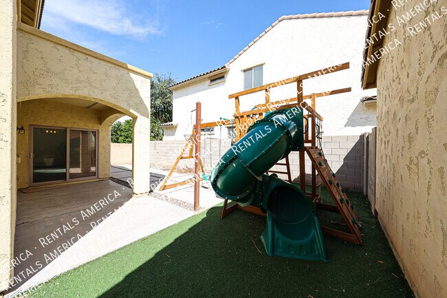 Building Photo - 7223 N 73rd Dr