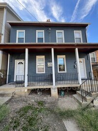 Building Photo - 826 Wallbridge West End St