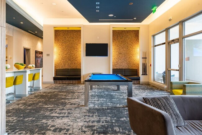 Building Photo - 257 S Seneca Blvd