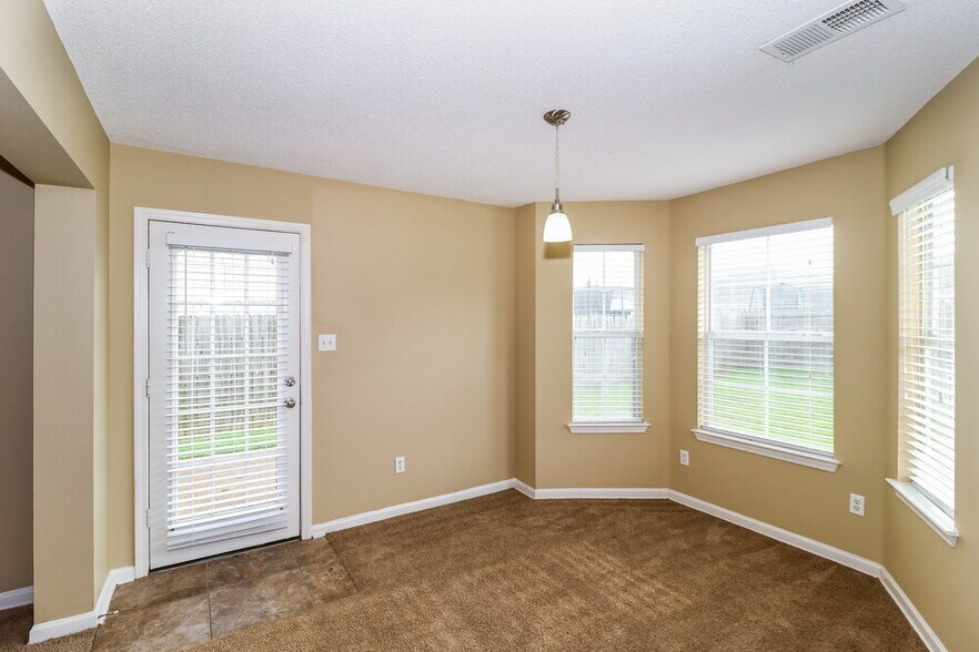 Building Photo - 4551 Blue River Dr