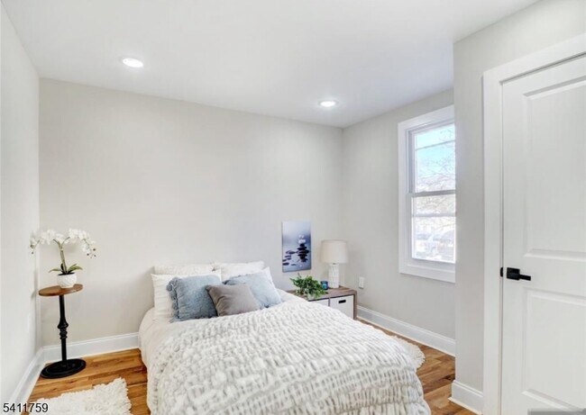 Building Photo - 495 S Clinton St