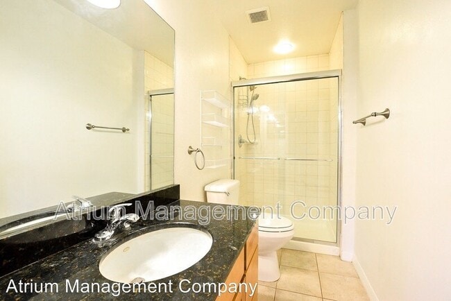 Building Photo - 2528 E Washington St